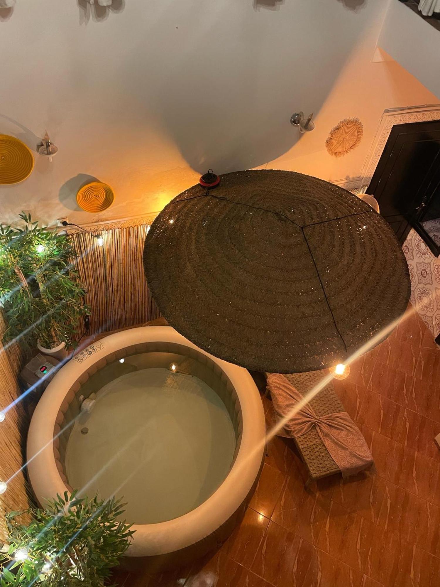 Riad Msholidays Jacuzzi Privatise Marrakech มาร์ราเกช ภายนอก รูปภาพ