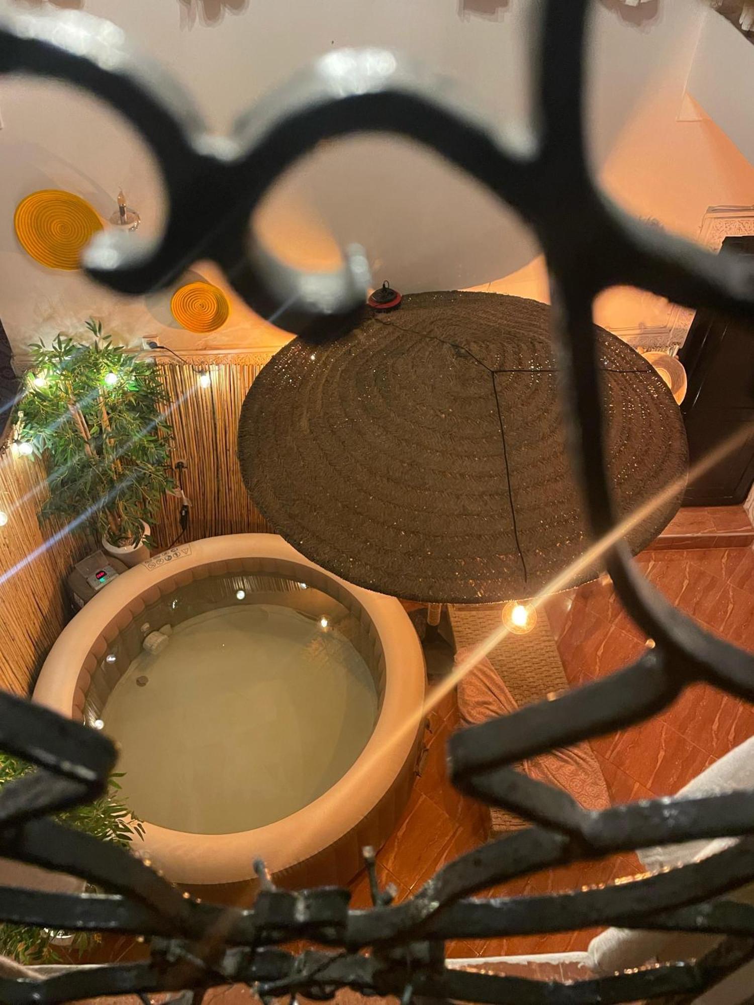Riad Msholidays Jacuzzi Privatise Marrakech มาร์ราเกช ภายนอก รูปภาพ